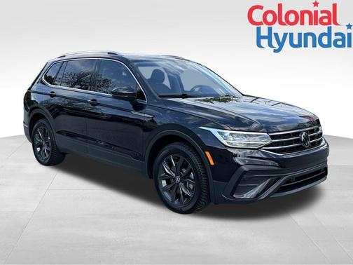 Deep Black Pearl Effect 2022 Volkswagen Tiguan 2.0T SE