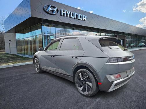 2025 Hyundai IONIQ 5 SEL