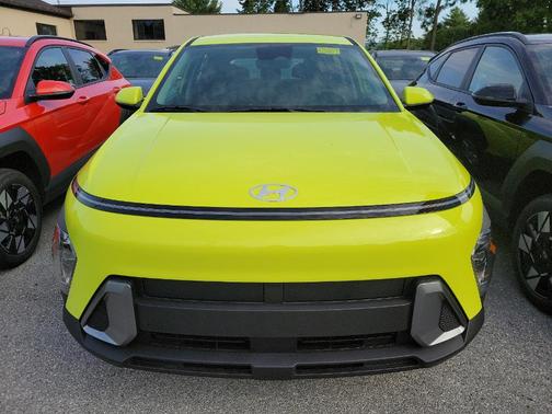 2025 Hyundai KONA SE
