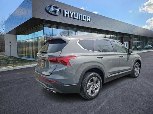 2022 Hyundai SANTA FE SE