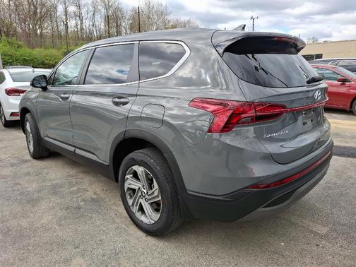 2022 Hyundai SANTA FE SE