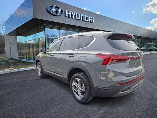 2022 Hyundai SANTA FE SE