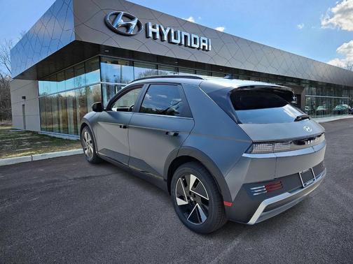 2025 Hyundai IONIQ 5 SEL