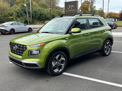 2023 Hyundai VENUE SEL