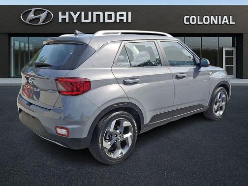 2022 Hyundai VENUE SEL