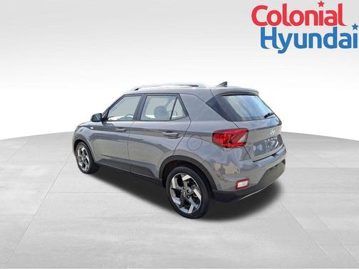 2022 Hyundai VENUE SEL