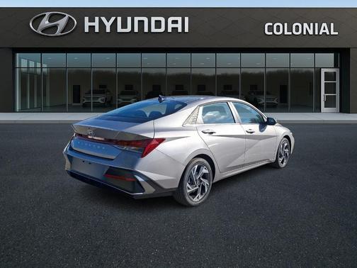 2025 Hyundai ELANTRA SEL Convenience