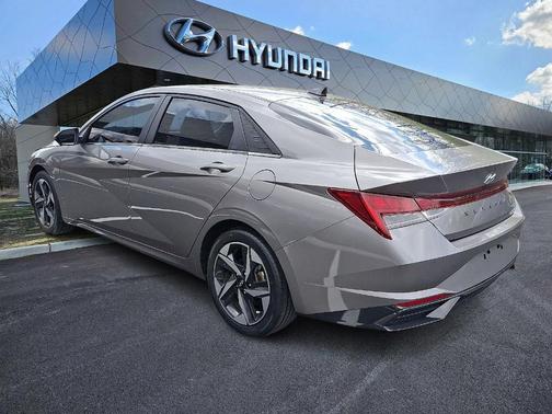 2021 Hyundai ELANTRA Limited