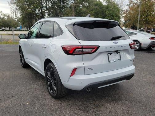 2026 Ford Escape ST-Line Elite