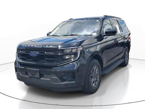 Black Metallic 2025 Ford Expedition Active