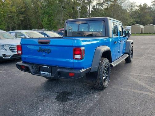 2024 Jeep Gladiator Sport