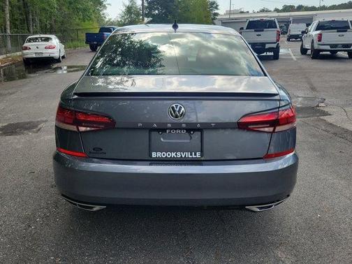 2021 Volkswagen Passat 2.0T R-Line