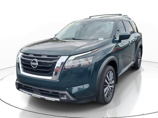 2022 Nissan Pathfinder Platinum