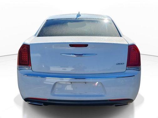 2019 Chrysler 300 Limited