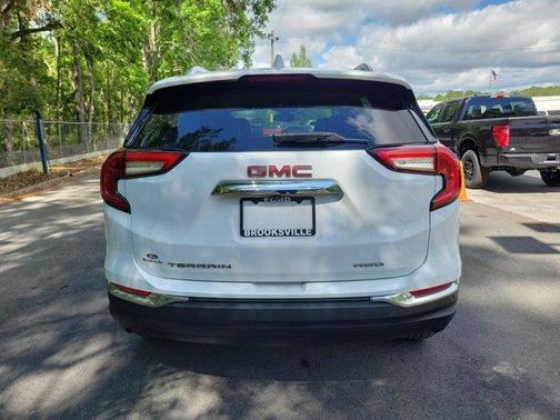 2023 GMC Terrain SLT