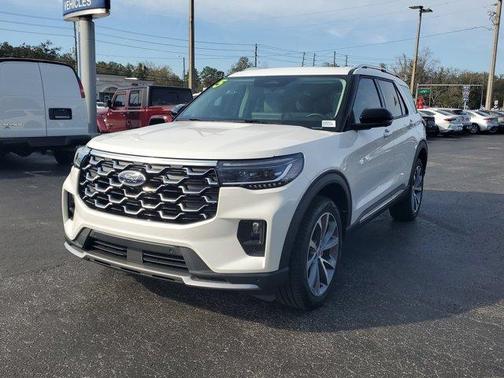 2025 Ford Explorer Platinum