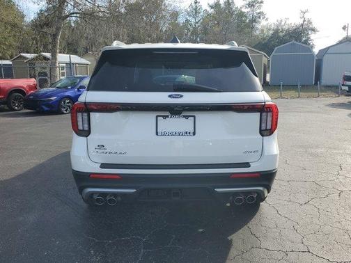 2025 Ford Explorer Platinum