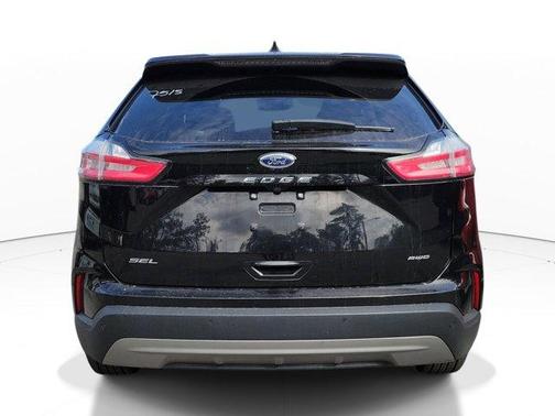 Agate Black Metallic 2024 Ford Edge SEL