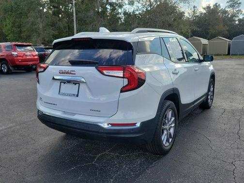 2023 GMC Terrain SLT