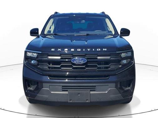 Black Metallic 2025 Ford Expedition Active