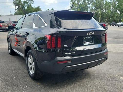 2023 Kia Sorento LX