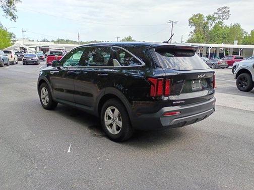 2023 Kia Sorento LX