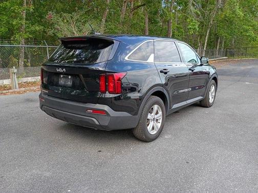 2023 Kia Sorento LX
