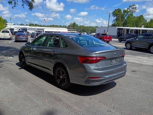 2023 Volkswagen Jetta 1.5T SE