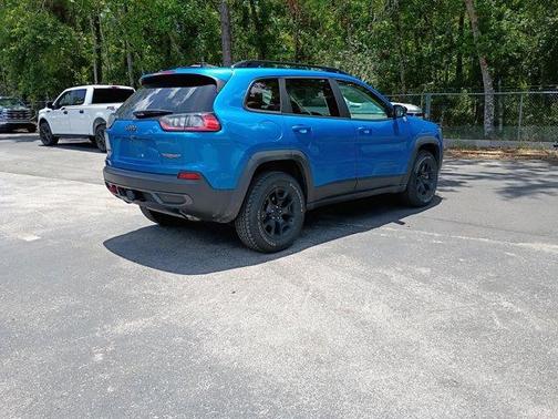 2022 Jeep Cherokee Trailhawk