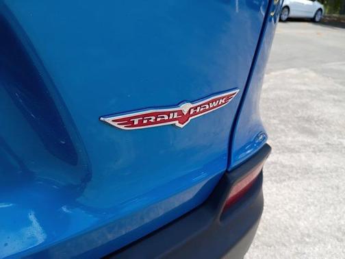 2022 Jeep Cherokee Trailhawk