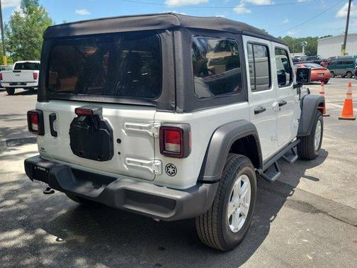 2022 Jeep Wrangler Unlimited Sport