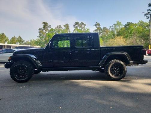 2024 Jeep Gladiator Sport