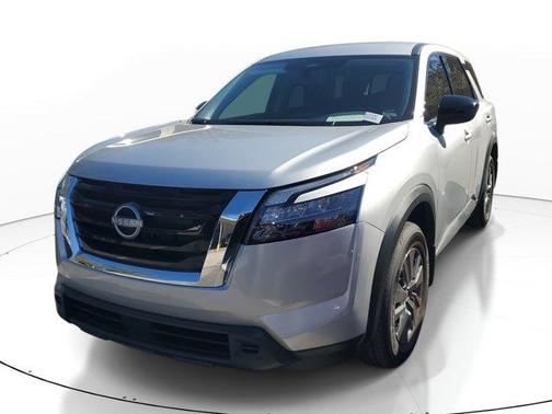 2025 Nissan Pathfinder S