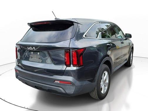 Gray 2023 Kia Sorento LX