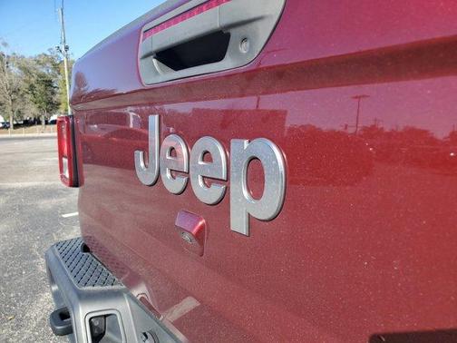 2022 Jeep Gladiator Overland