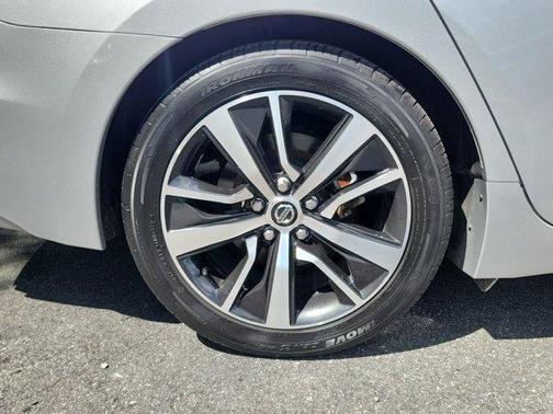 2021 Nissan Maxima SV