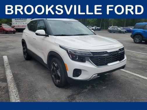 Snow White Pearl 2025 Kia Seltos S