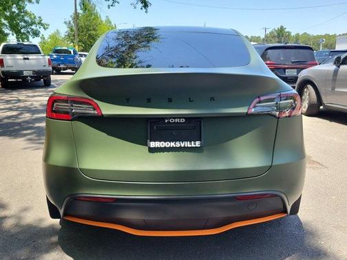 2024 Tesla Model Y Base