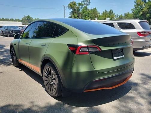 2024 Tesla Model Y Base