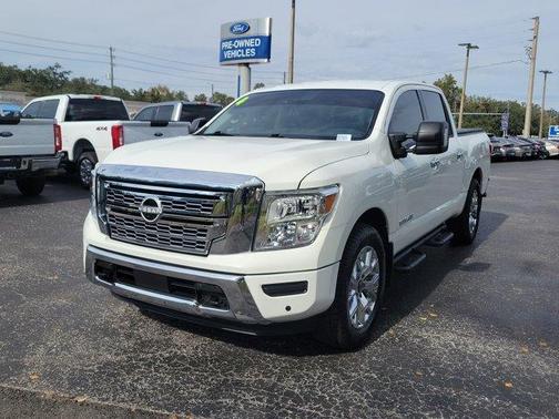 2024 Nissan Titan SV