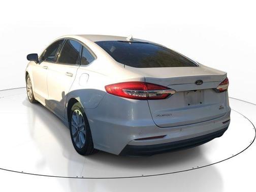 2020 Ford Fusion Hybrid SE