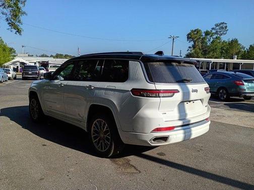 2022 Jeep Grand Cherokee L Summit