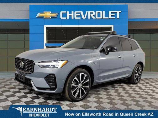 2023 Volvo XC60 Recharge Plug-In Hybrid T8 Plus Dark Theme