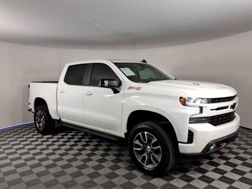 Summit White 2021 Chevrolet Silverado 1500 RST