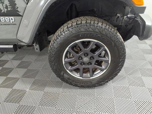 2023 Jeep Gladiator Overland