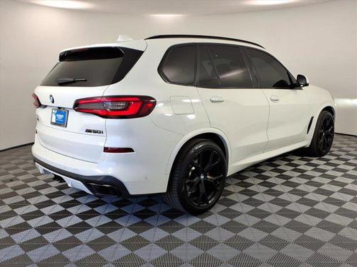 2021 BMW X5 M50i