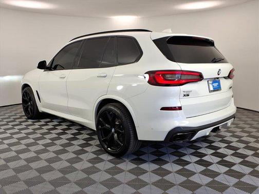 2021 BMW X5 M50i