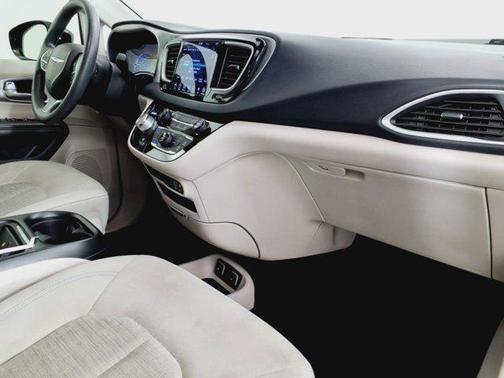 2018 Chrysler Pacifica Hybrid Touring Plus