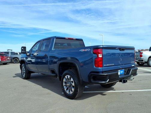 2024 Chevrolet Silverado 2500 Custom