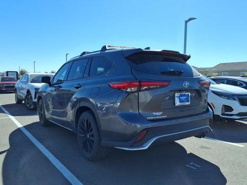 2023 Toyota Highlander XSE